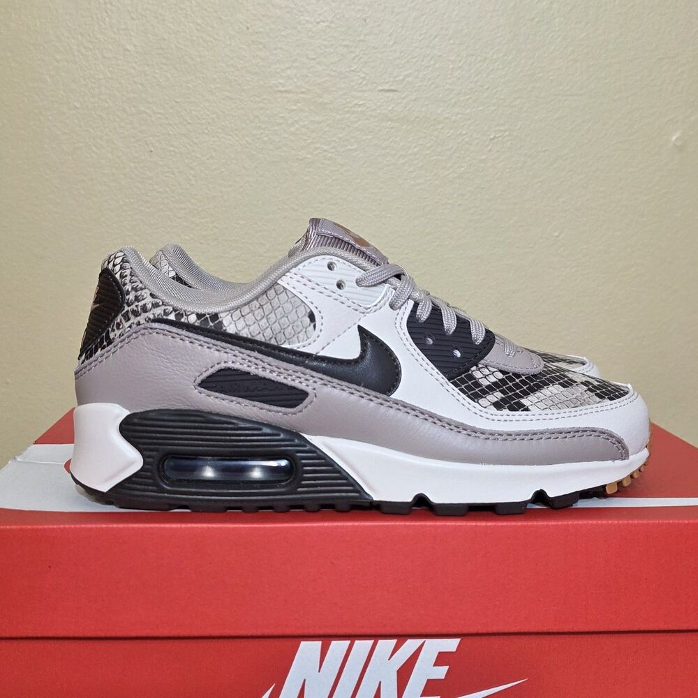 Nike Air Max 90 SE Snakeskin Tan Brown Sneakers HF1212-200 Women's Size 5.5